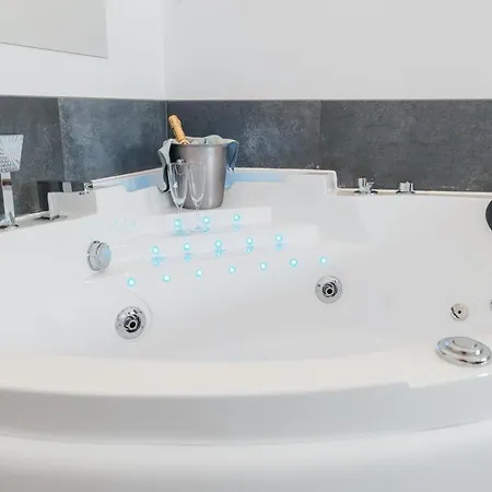 krevet i doručak Vinceia 4*